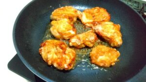 フライパンで鶏肉
